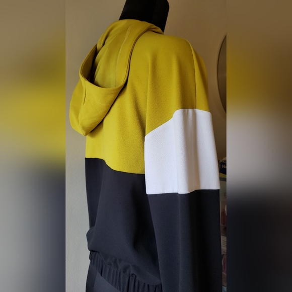 NWOT half zip classic hoodie And Pant Outfit Sz Small - Picture 4 of 4